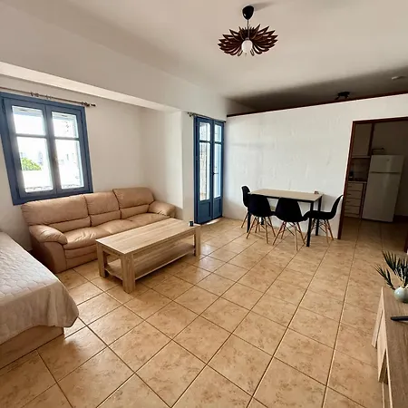 Sea View Apartment Naoussa